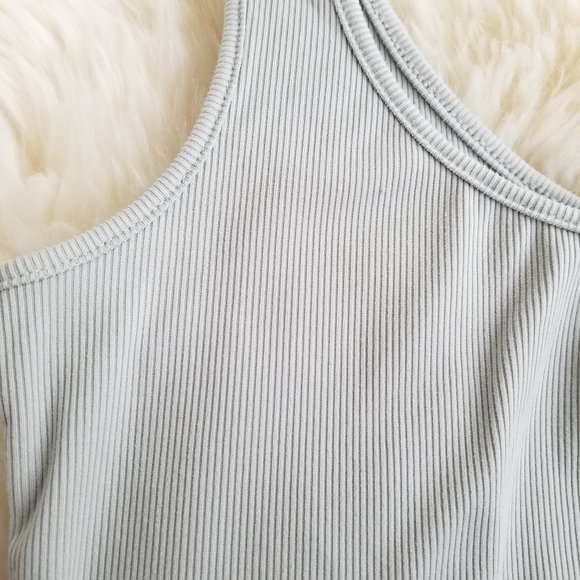 $5 Add-on | Super soft ribbed tank top (S) - Picture 3 of 7